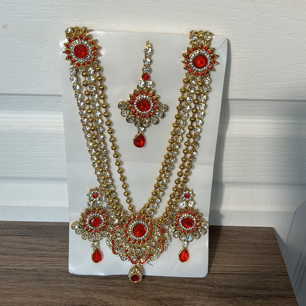 NWT INDIAN BRIDAL WEDDING KUNDAN SET NECKLACE AND EARING CRYSTAL BEADS